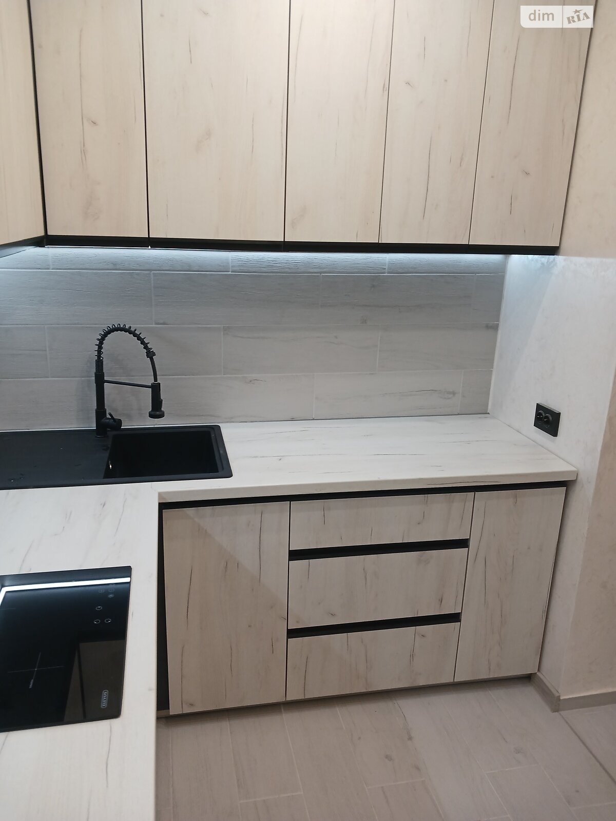 Продажа однокомнатной квартиры в Ивано-Франковске, на ул. Владимира Кубийовича 14, район Центр фото 1 Продажа однокомнатной квартиры в Ивано-Франковске, на ул. Владимира Кубийовича 14, район Центр фото 1