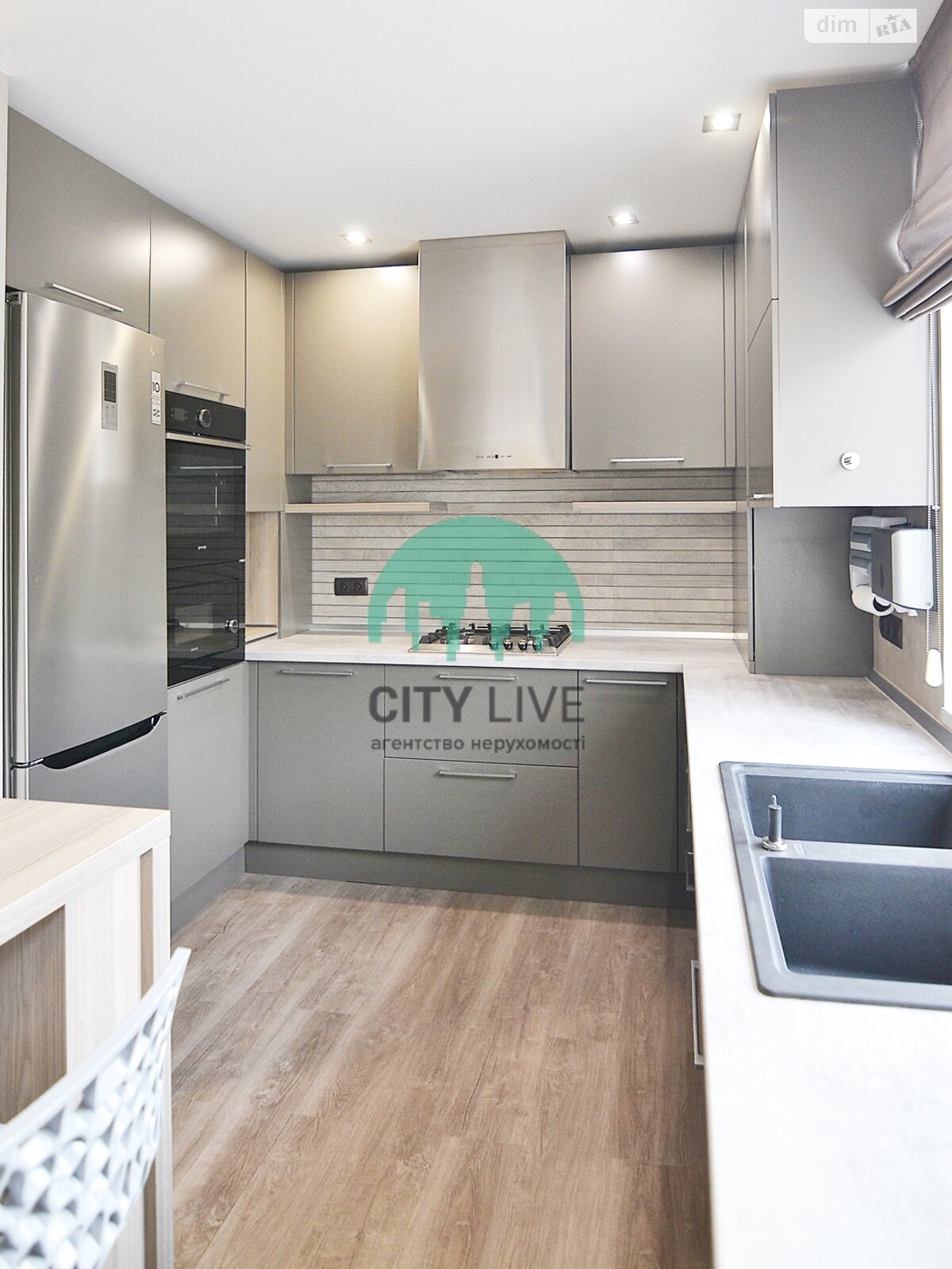 Продажа трехкомнатной квартиры в Ивано-Франковске, на ул. Владимира Великого 14, район Центр фото 1