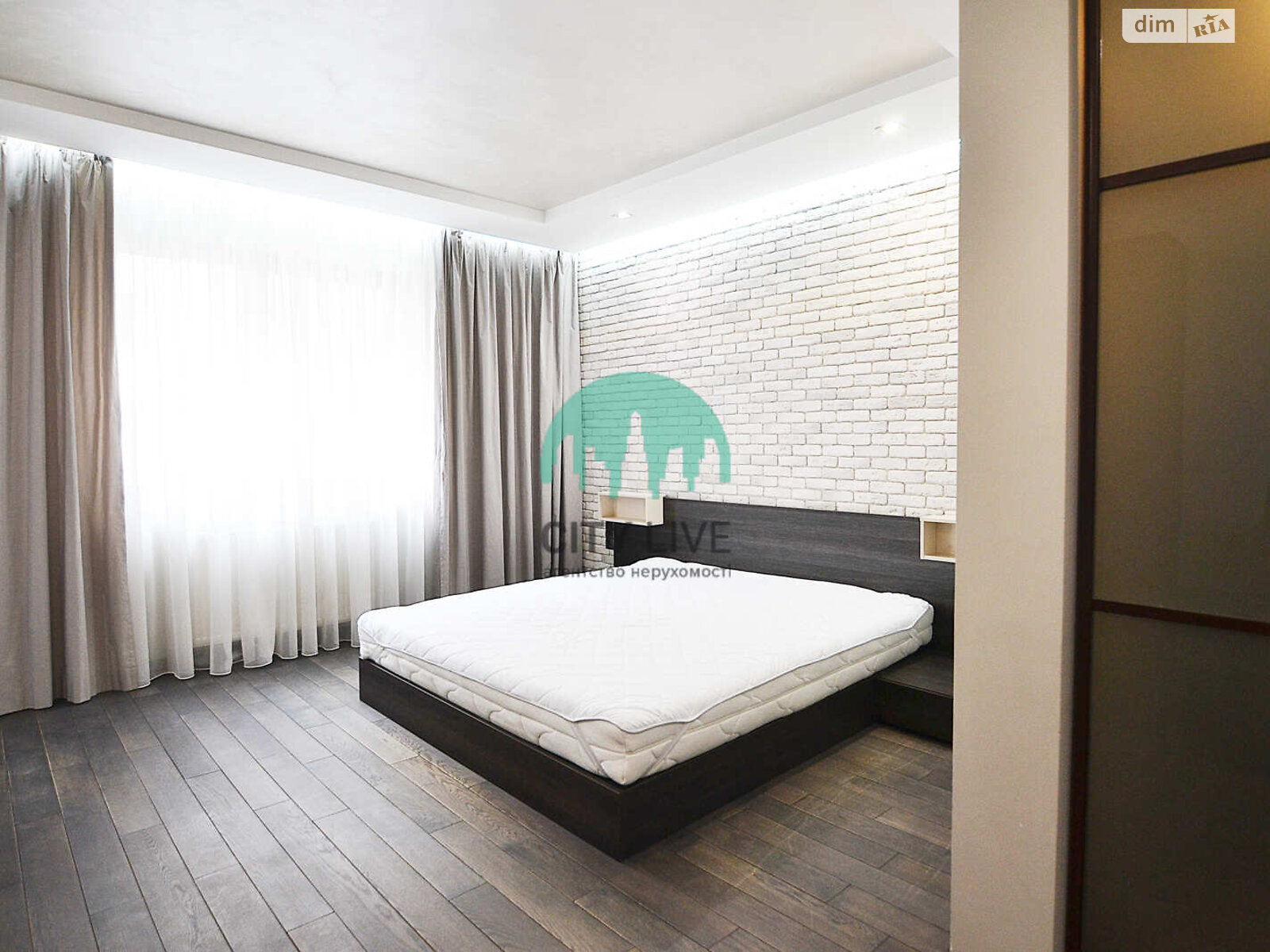 Продажа трехкомнатной квартиры в Ивано-Франковске, на ул. Владимира Великого 14, район Центр фото 1