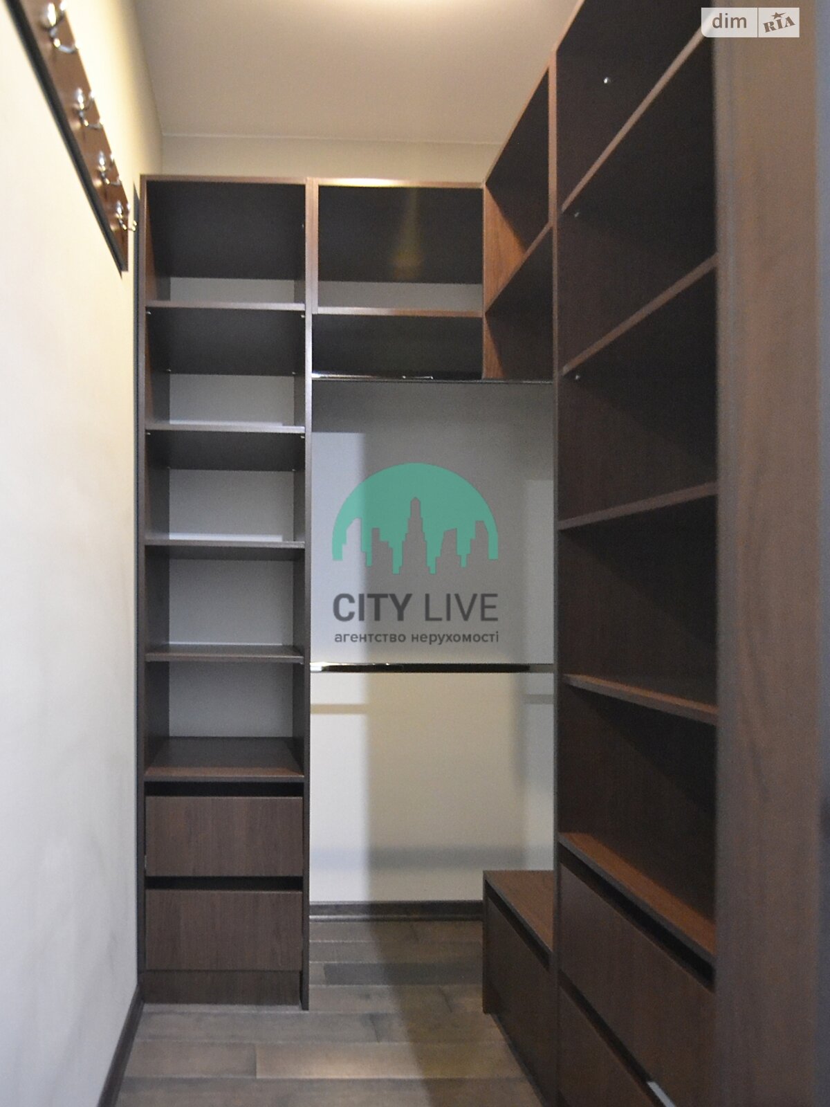 Продажа трехкомнатной квартиры в Ивано-Франковске, на ул. Владимира Великого 14, район Центр фото 1