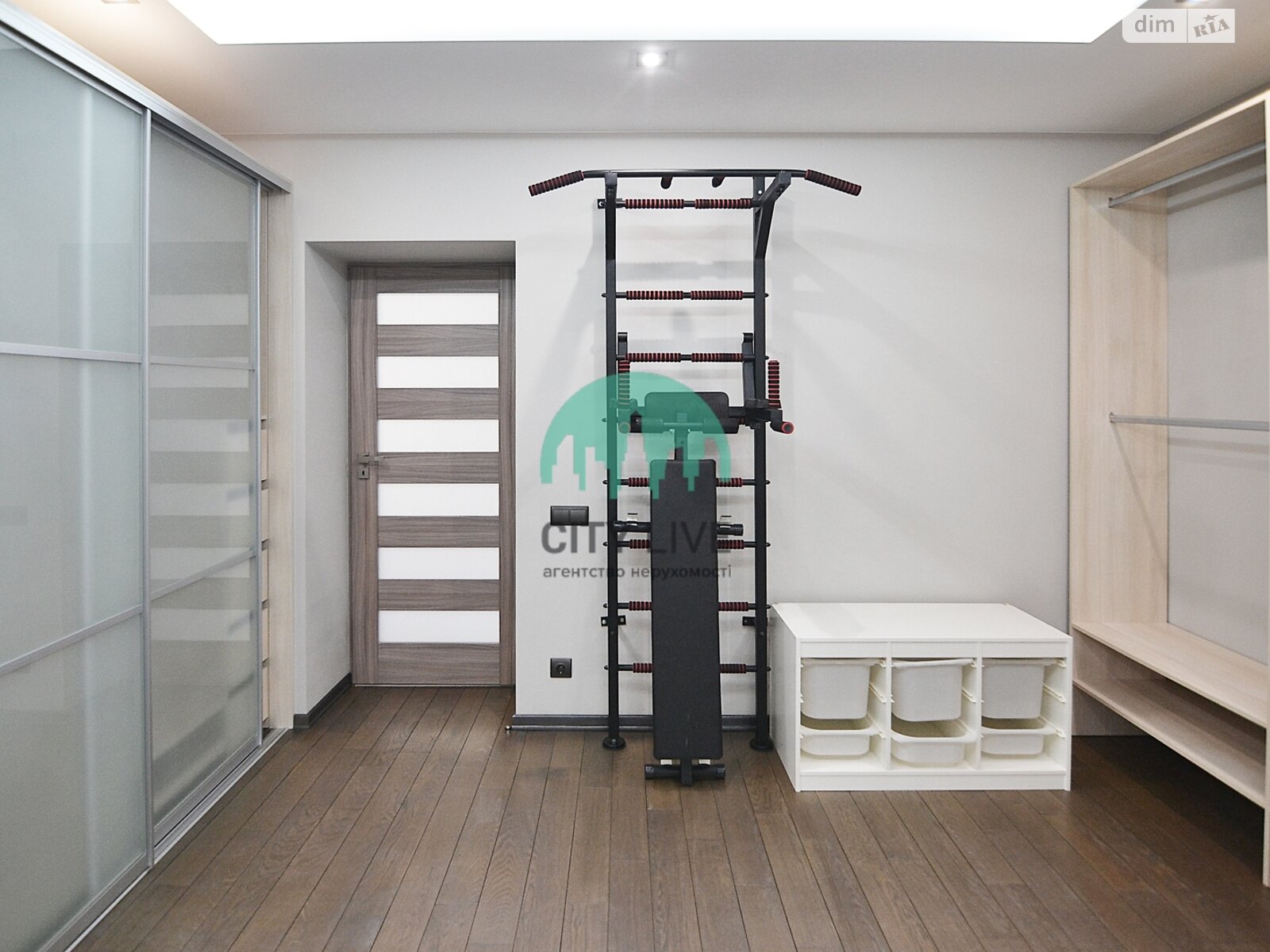 Продажа трехкомнатной квартиры в Ивано-Франковске, на ул. Владимира Великого 14, район Центр фото 1