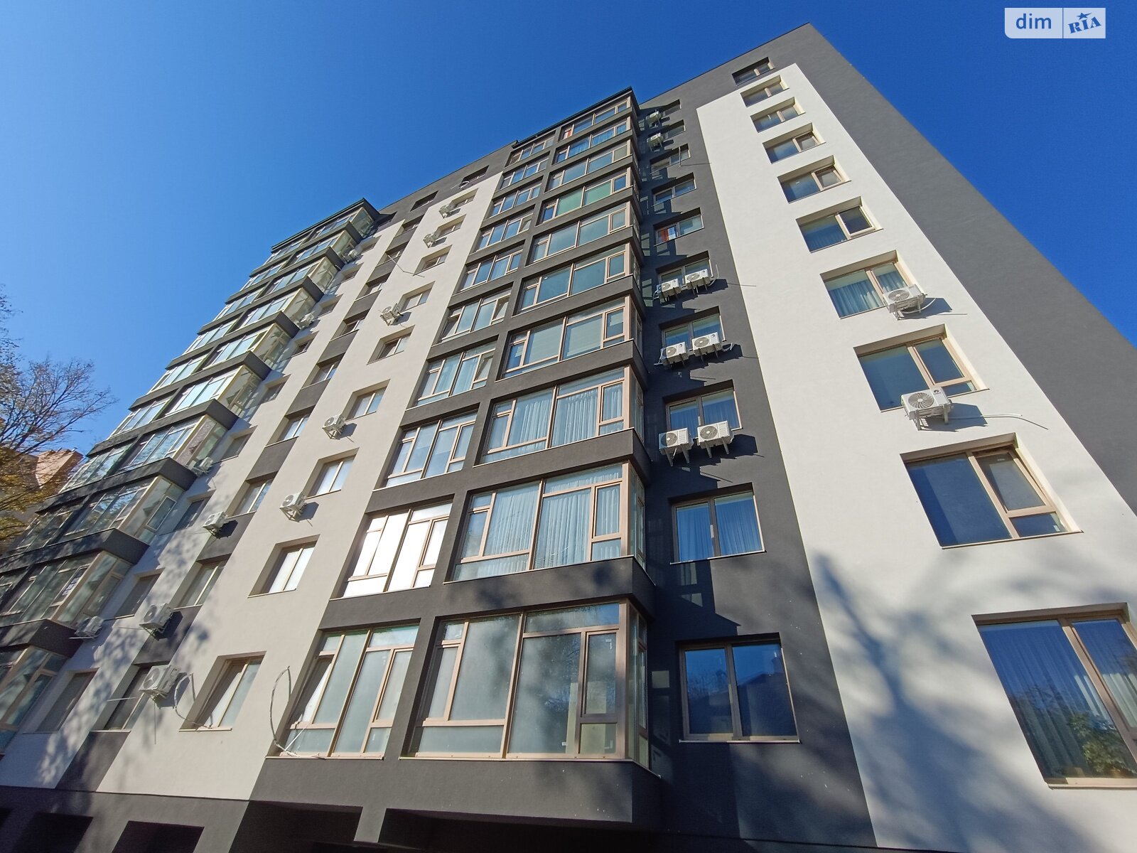 Продажа двухкомнатной квартиры в Ивано-Франковске, на ул. Волошина Августина 2Б, район Центр фото 1 Продажа двухкомнатной квартиры в Ивано-Франковске, на ул. Волошина Августина 2Б, район Центр фото 1