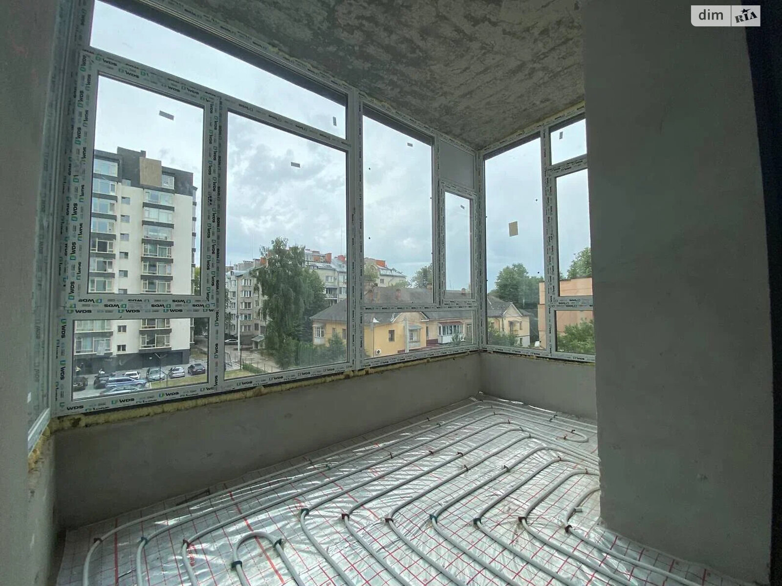 Продаж однокімнатної квартири в Івано-Франківську, на вул. Волошина Августина 2, район Центр фото 1 Продаж однокімнатної квартири в Івано-Франківську, на вул. Волошина Августина 2, район Центр фото 1