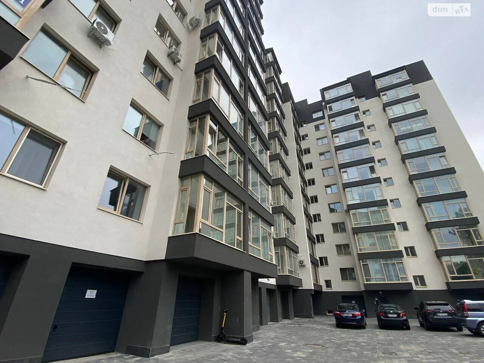 Продаж однокімнатної квартири в Івано-Франківську, на вул. Волошина Августина 2, район Центр фото 1 Продаж однокімнатної квартири в Івано-Франківську, на вул. Волошина Августина 2, район Центр фото 1