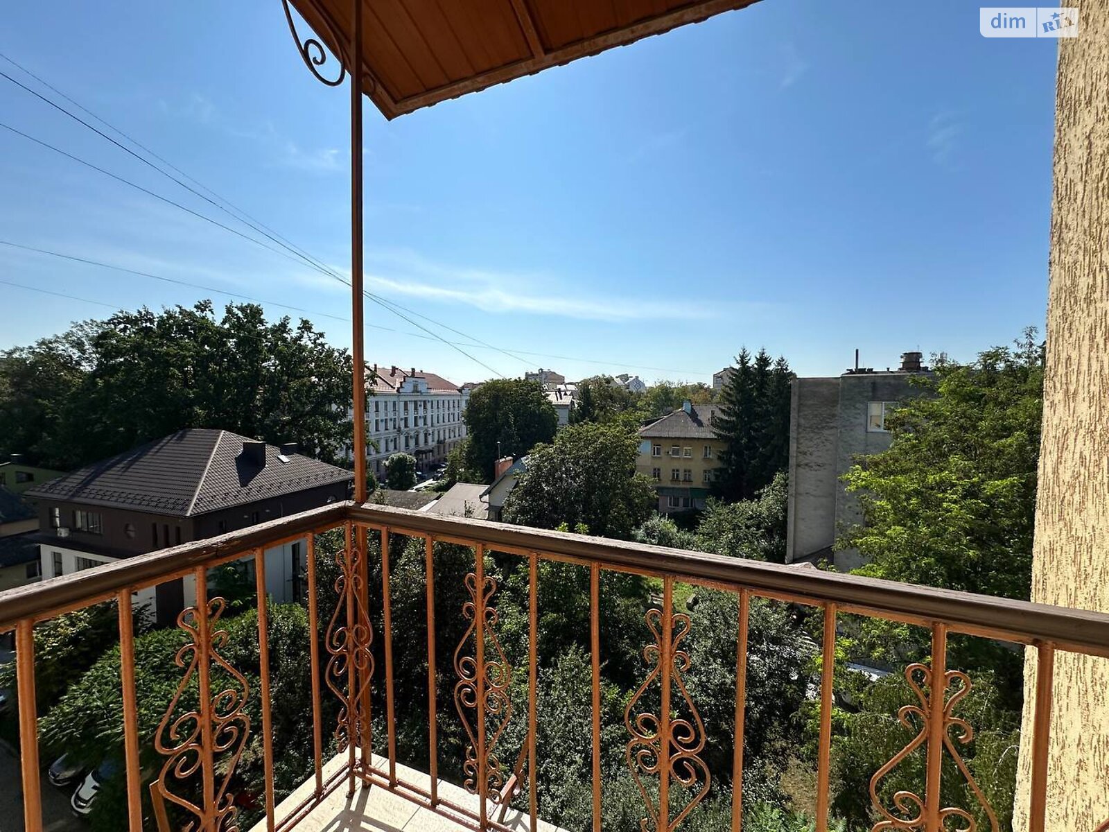 Продаж семикімнатної квартири в Івано-Франківську, на вул. Вовчинецька 4, район Центр фото 1 Продаж семикімнатної квартири в Івано-Франківську, на вул. Вовчинецька 4, район Центр фото 1