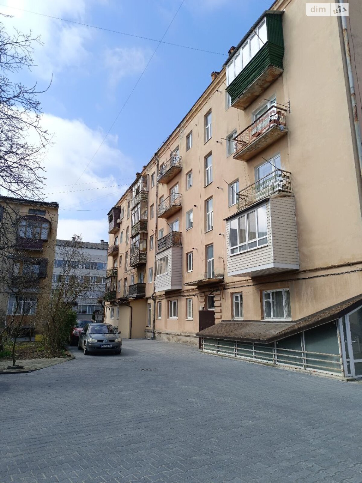 Продажа трехкомнатной квартиры в Ивано-Франковске, на ул. Вячеслава Черновола, район Центр фото 1 Продажа трехкомнатной квартиры в Ивано-Франковске, на ул. Вячеслава Черновола, район Центр фото 1