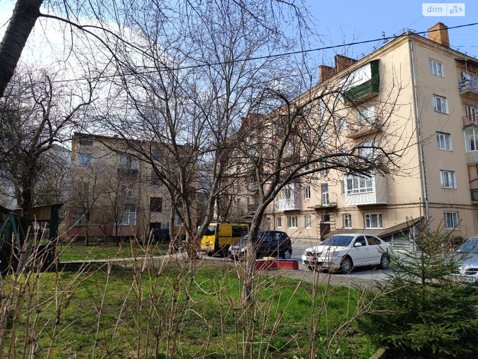 Продажа трехкомнатной квартиры в Ивано-Франковске, на ул. Вячеслава Черновола, район Центр фото 1 Продажа трехкомнатной квартиры в Ивано-Франковске, на ул. Вячеслава Черновола, район Центр фото 1