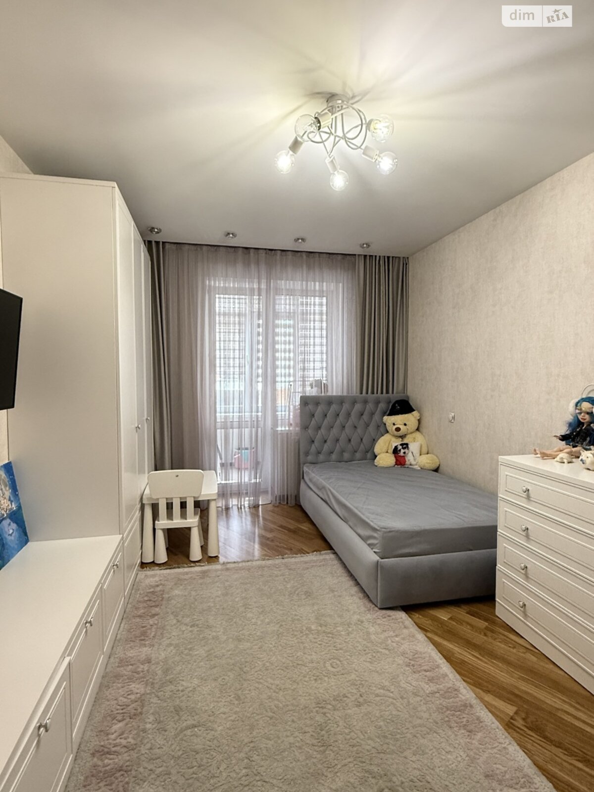 Продаж трикімнатної квартири в Івано-Франківську, на вул. В'ячеслава Чорновола 10, район Центр фото 1 Продаж трикімнатної квартири в Івано-Франківську, на вул. В'ячеслава Чорновола 10, район Центр фото 1