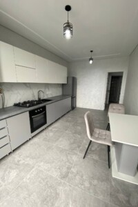 Продаж однокімнатної квартири в Івано-Франківську, на вул. Височана Семена 18, район Центр фото 2