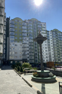 Продажа трехкомнатной квартиры в Ивано-Франковске, на ул. Высочана Семена, район Центр фото 2