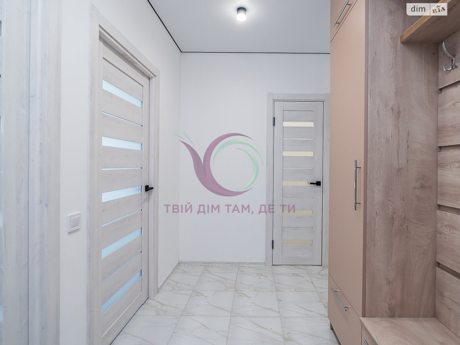 Продаж двокімнатної квартири в Івано-Франківську, на вул. Височана Семена, район Центр фото 1 Продаж двокімнатної квартири в Івано-Франківську, на вул. Височана Семена, район Центр фото 1