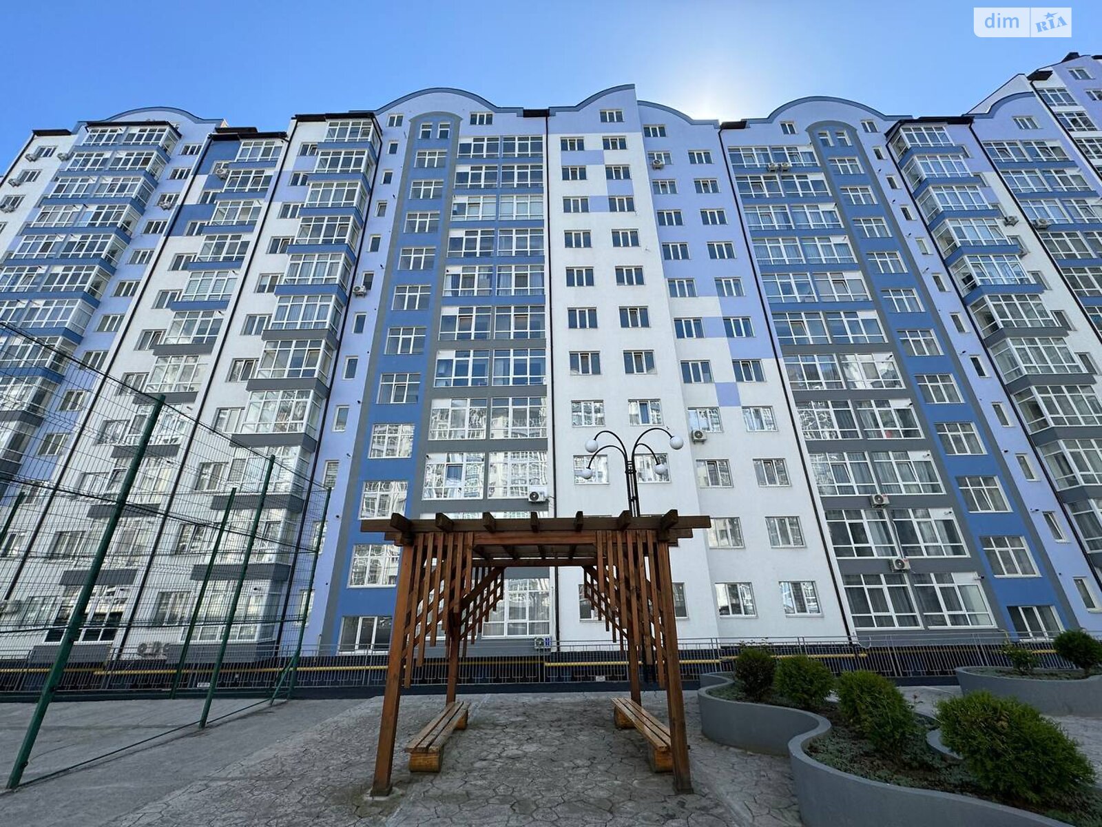 Продажа трехкомнатной квартиры в Ивано-Франковске, на ул. Высочана Семена, район Центр фото 1 Продажа трехкомнатной квартиры в Ивано-Франковске, на ул. Высочана Семена, район Центр фото 1