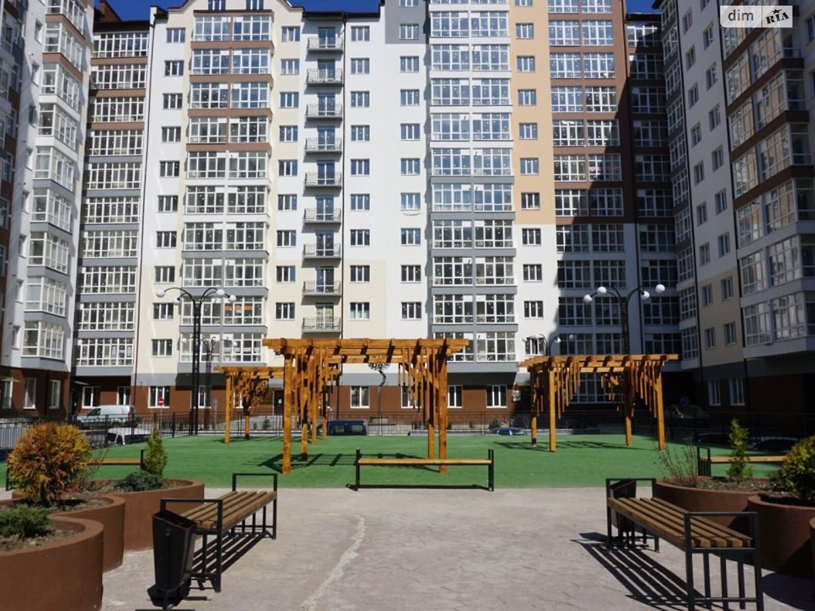 Продажа однокомнатной квартиры в Ивано-Франковске, на ул. Высочана Семена 18 корпус 34, район Центр фото 1 Продажа однокомнатной квартиры в Ивано-Франковске, на ул. Высочана Семена 18 корпус 34, район Центр фото 1