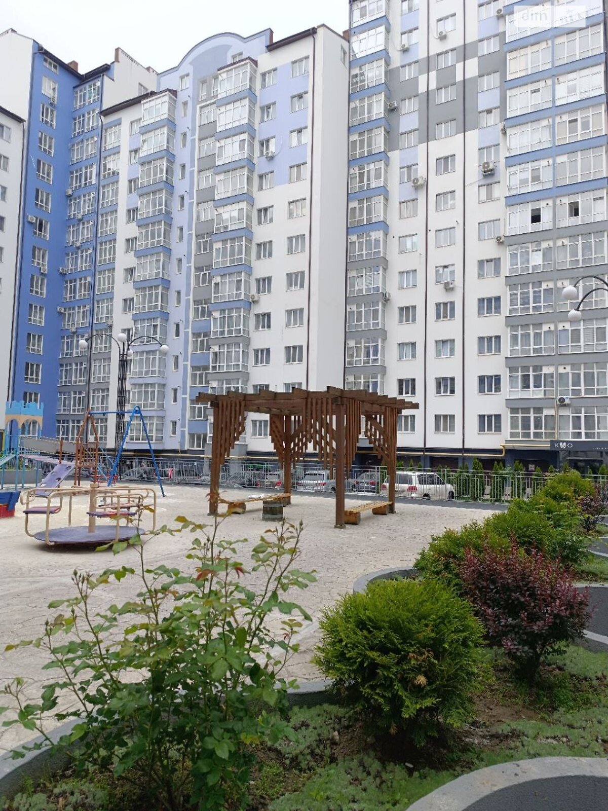 Продаж трикімнатної квартири в Івано-Франківську, на вул. Височана Семена 18 корпус 21, район Центр фото 1 Продаж трикімнатної квартири в Івано-Франківську, на вул. Височана Семена 18 корпус 21, район Центр фото 1