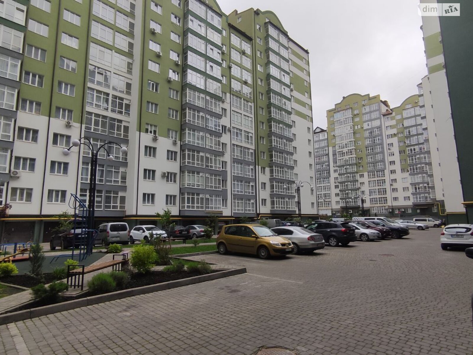 Продаж однокімнатної квартири в Івано-Франківську, на вул. Височана Семена, район Центр фото 1 Продаж однокімнатної квартири в Івано-Франківську, на вул. Височана Семена, район Центр фото 1