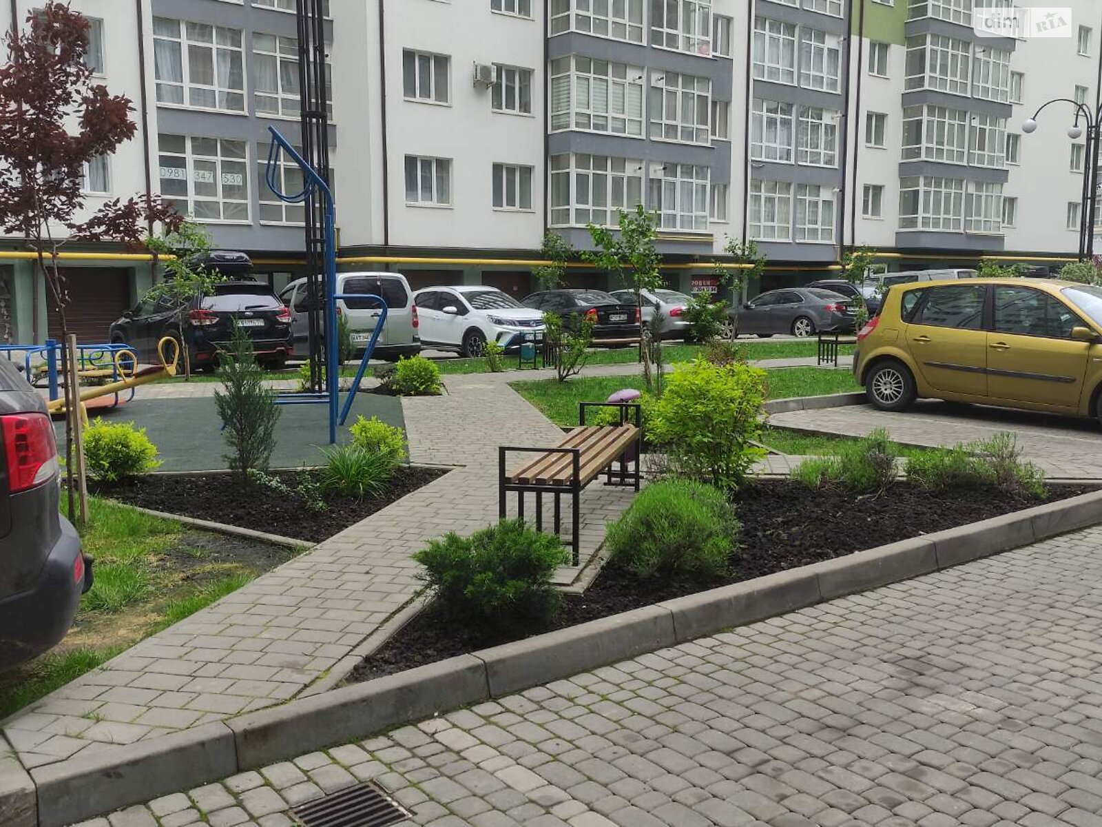 Продаж однокімнатної квартири в Івано-Франківську, на вул. Височана Семена, район Центр фото 1 Продаж однокімнатної квартири в Івано-Франківську, на вул. Височана Семена, район Центр фото 1