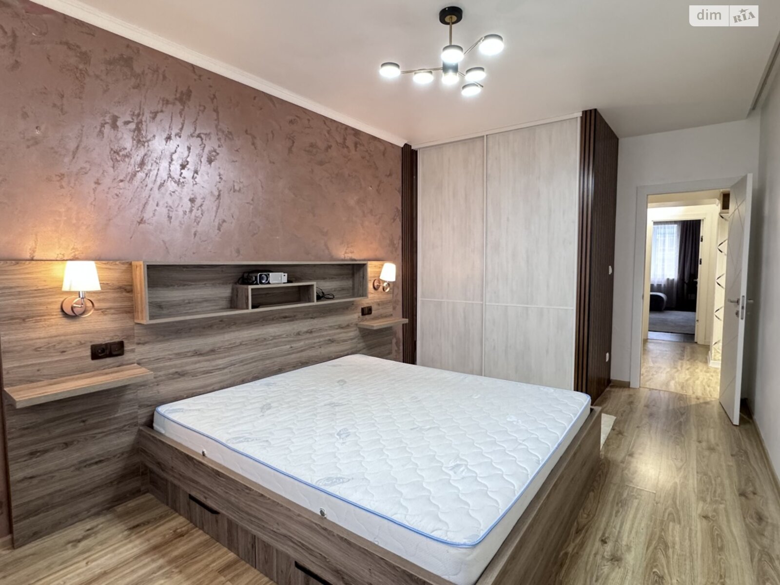 Продажа двухкомнатной квартиры в Ивано-Франковске, на ул. Высочана Семена 18 корпус 29, район Центр фото 1 Продажа двухкомнатной квартиры в Ивано-Франковске, на ул. Высочана Семена 18 корпус 29, район Центр фото 1
