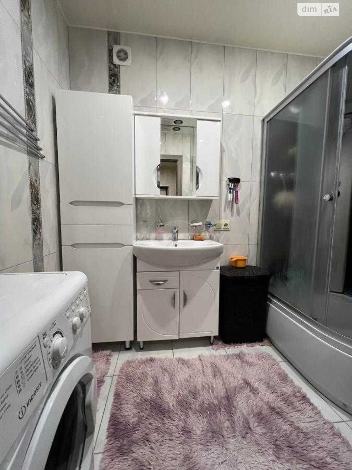 Продажа двухкомнатной квартиры в Ивано-Франковске, на ул. Высочана Семена 18, район Центр фото 1 Продажа двухкомнатной квартиры в Ивано-Франковске, на ул. Высочана Семена 18, район Центр фото 1