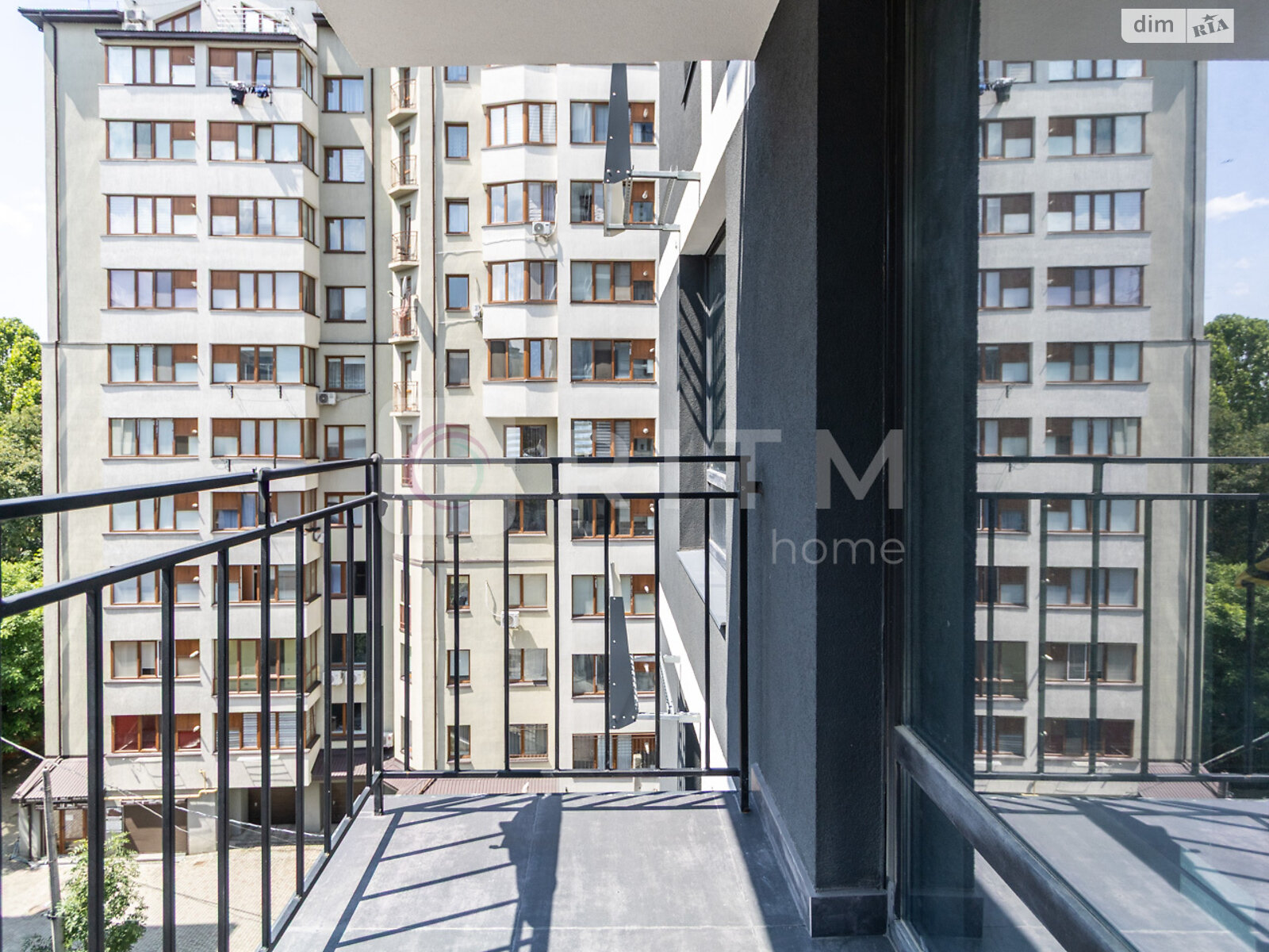 Продажа двухкомнатной квартиры в Ивано-Франковске, на бул. Южный, район Центр фото 1 Продажа двухкомнатной квартиры в Ивано-Франковске, на бул. Южный, район Центр фото 1