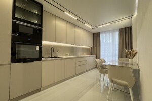 Продаж двокімнатної квартири в Івано-Франківську, на бул. Південний, район Центр фото 2