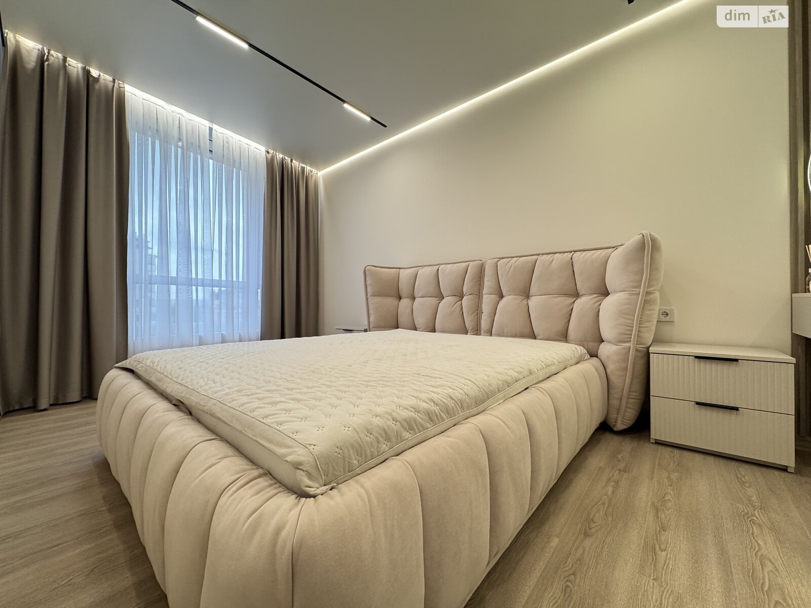 Продаж двокімнатної квартири в Івано-Франківську, на бул. Південний, район Центр фото 1