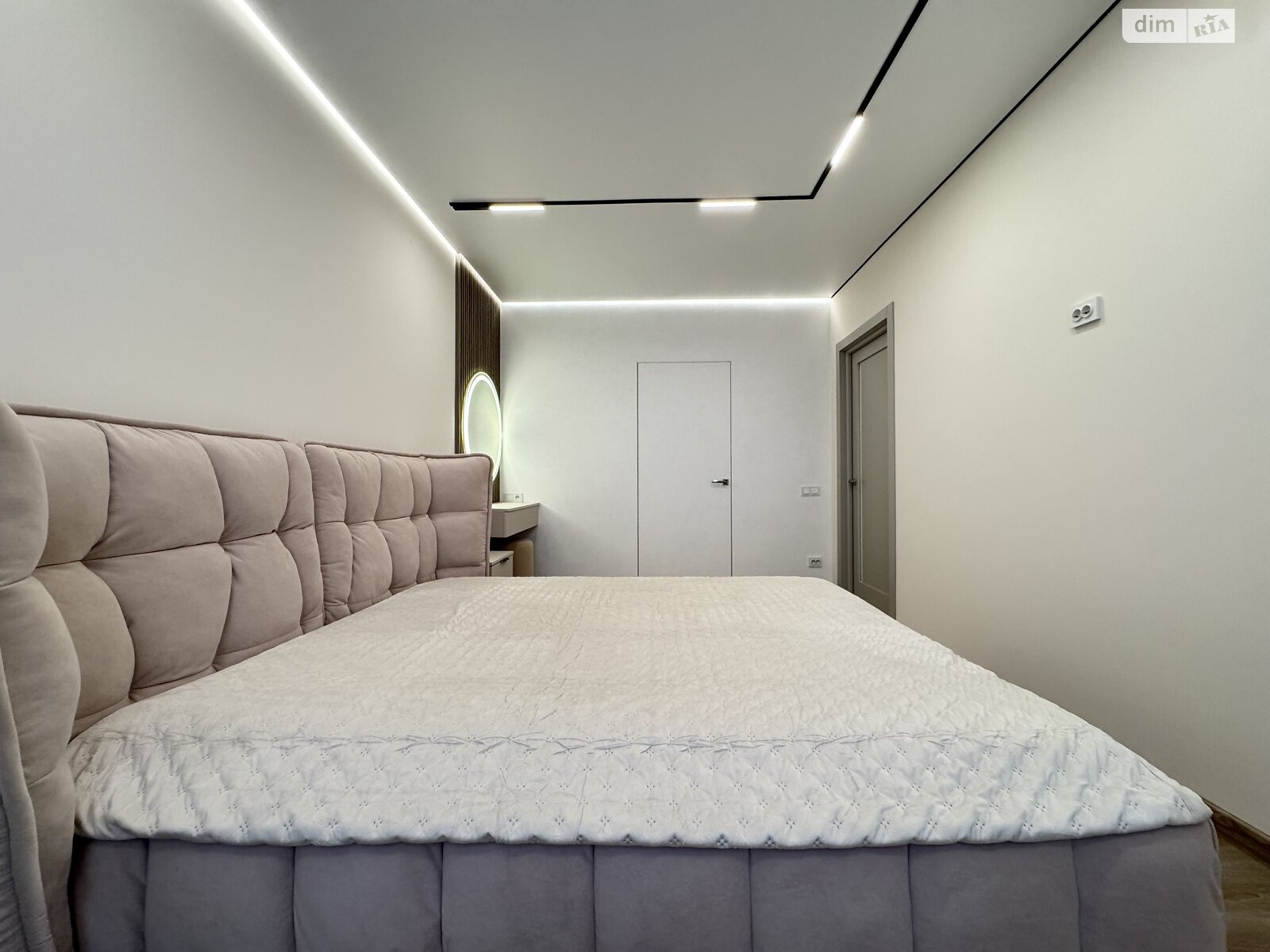 Продаж двокімнатної квартири в Івано-Франківську, на бул. Південний, район Центр фото 1