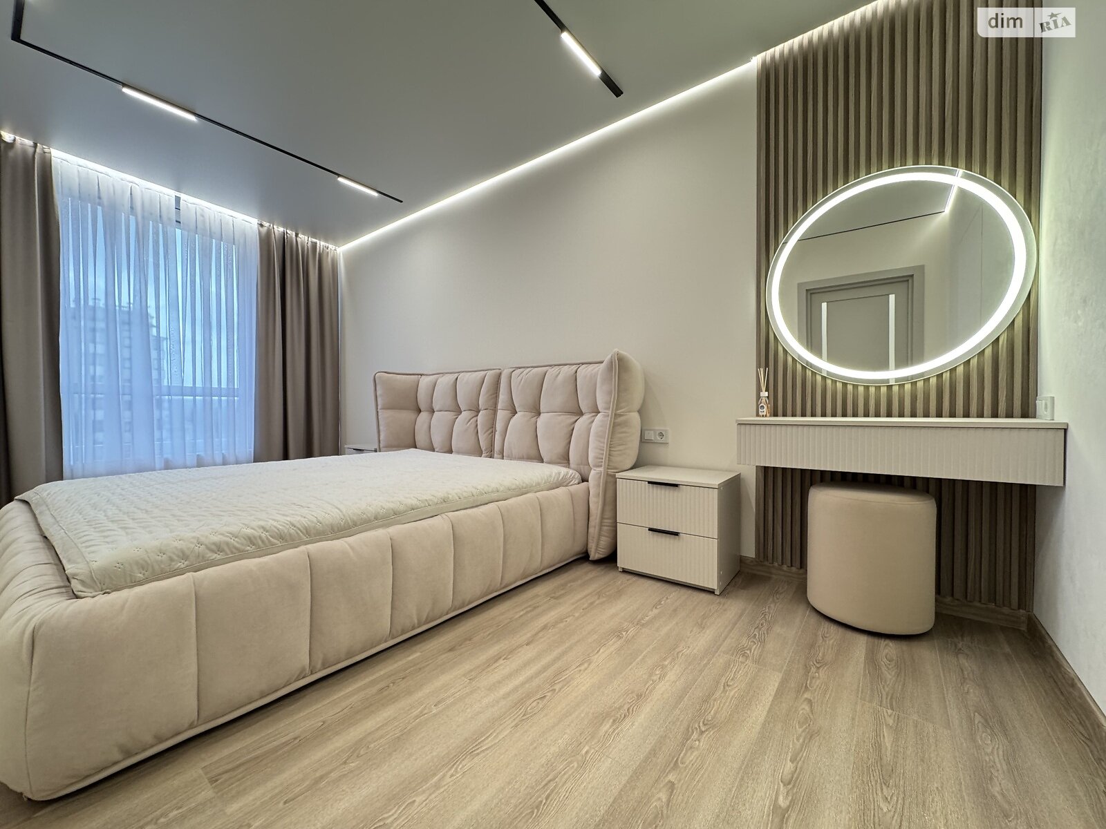 Продаж двокімнатної квартири в Івано-Франківську, на бул. Південний, район Центр фото 1