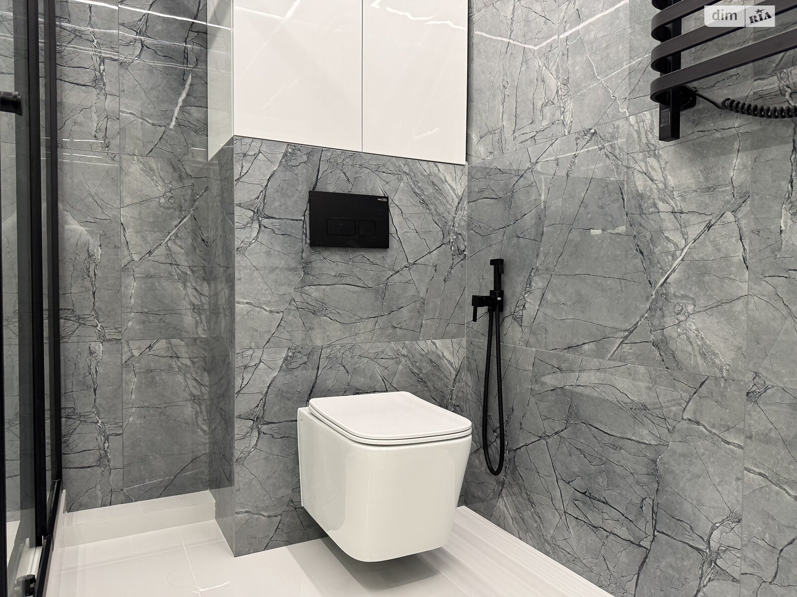 Продаж двокімнатної квартири в Івано-Франківську, на бул. Південний, район Центр фото 1