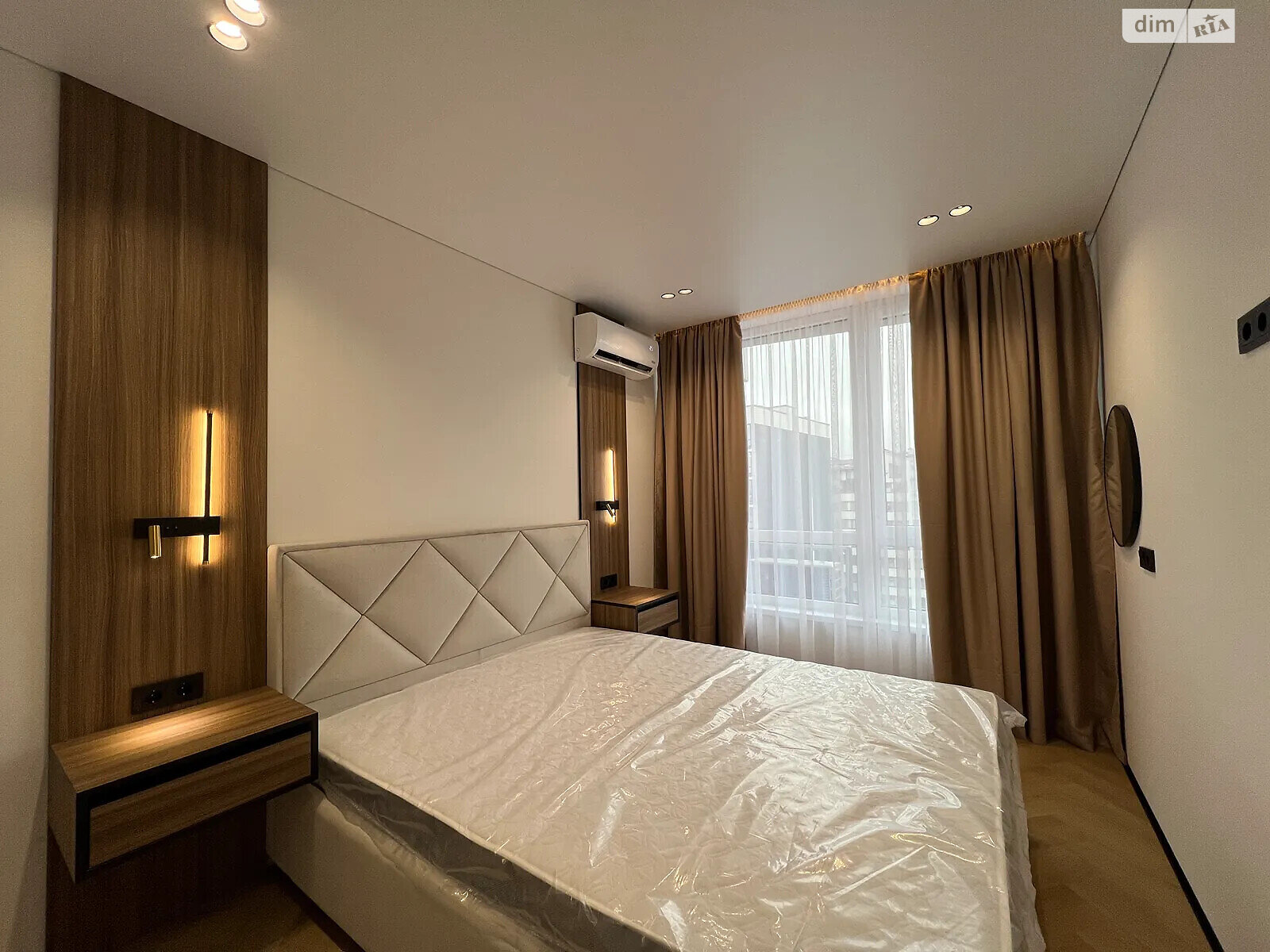 Продаж однокімнатної квартири в Івано-Франківську, на бул. Південний, район Центр фото 1