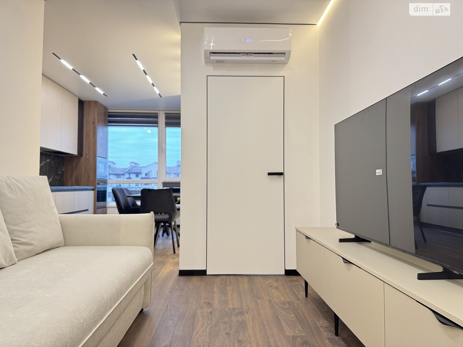 Продажа двухкомнатной квартиры в Ивано-Франковске, на бул. Южный, район Центр фото 1