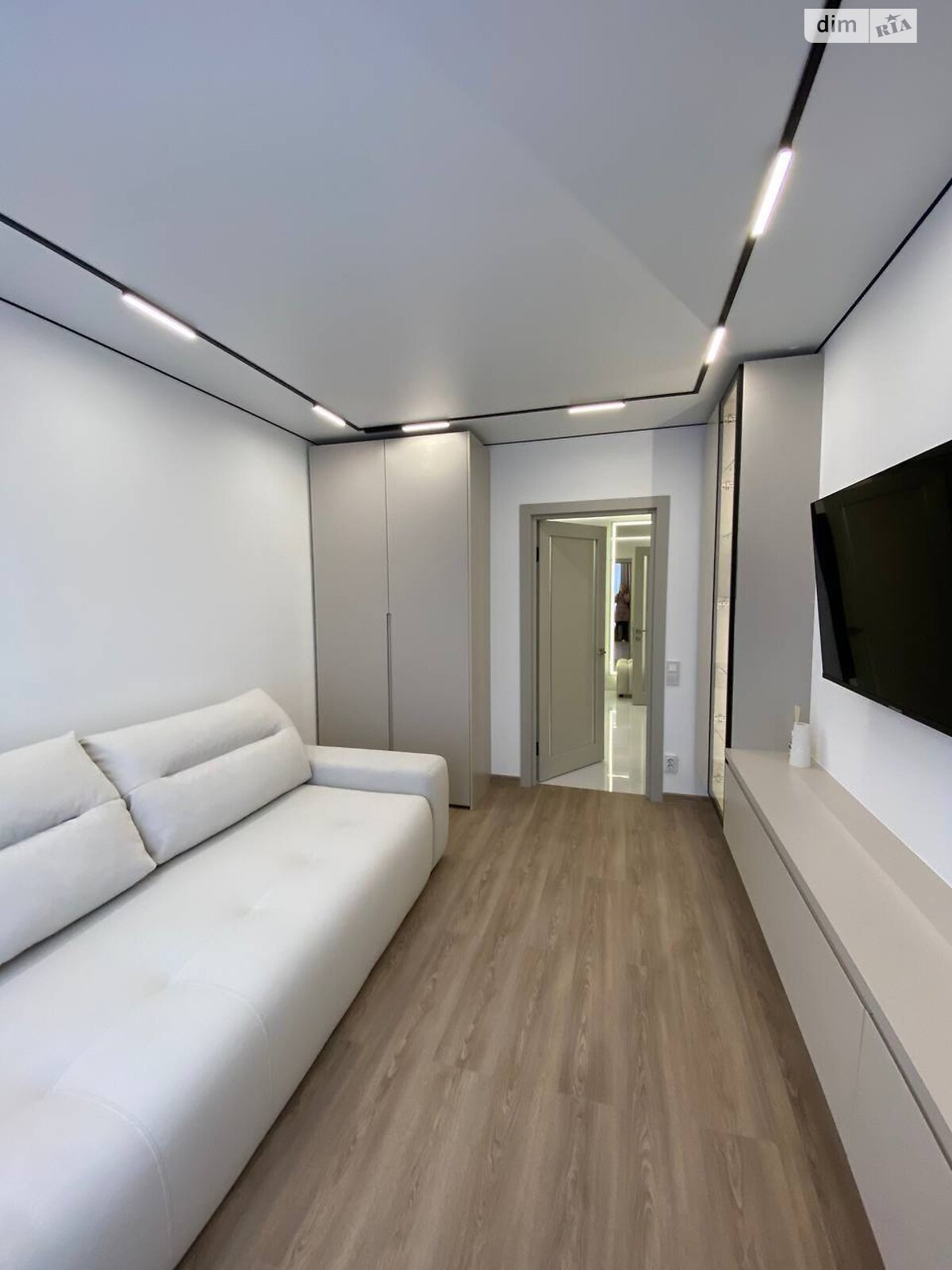 Продажа двухкомнатной квартиры в Ивано-Франковске, на бул. Южный 32, район Центр фото 1 Продажа двухкомнатной квартиры в Ивано-Франковске, на бул. Южный 32, район Центр фото 1