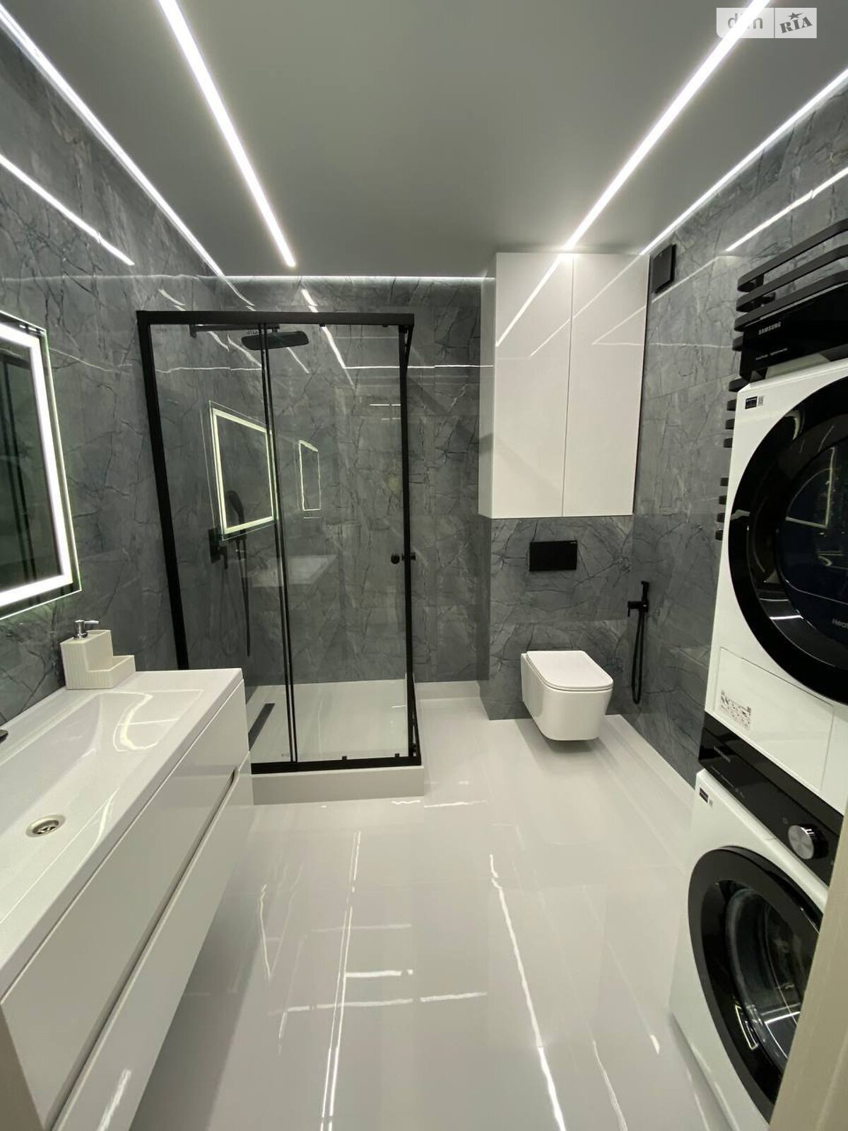 Продажа двухкомнатной квартиры в Ивано-Франковске, на бул. Южный 32, район Центр фото 1 Продажа двухкомнатной квартиры в Ивано-Франковске, на бул. Южный 32, район Центр фото 1