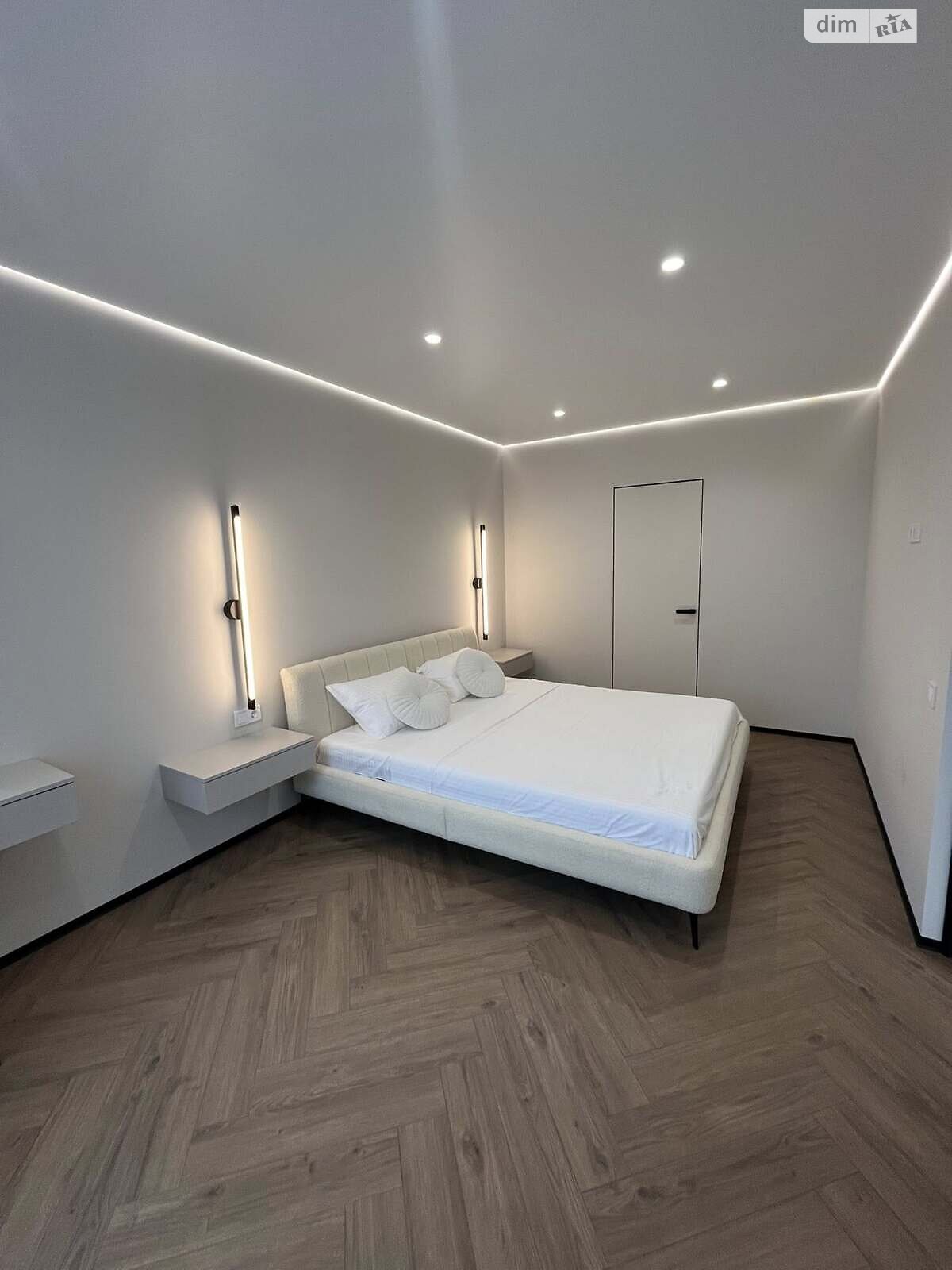 Продаж двокімнатної квартири в Івано-Франківську, на бул. Південний, район Центр фото 1