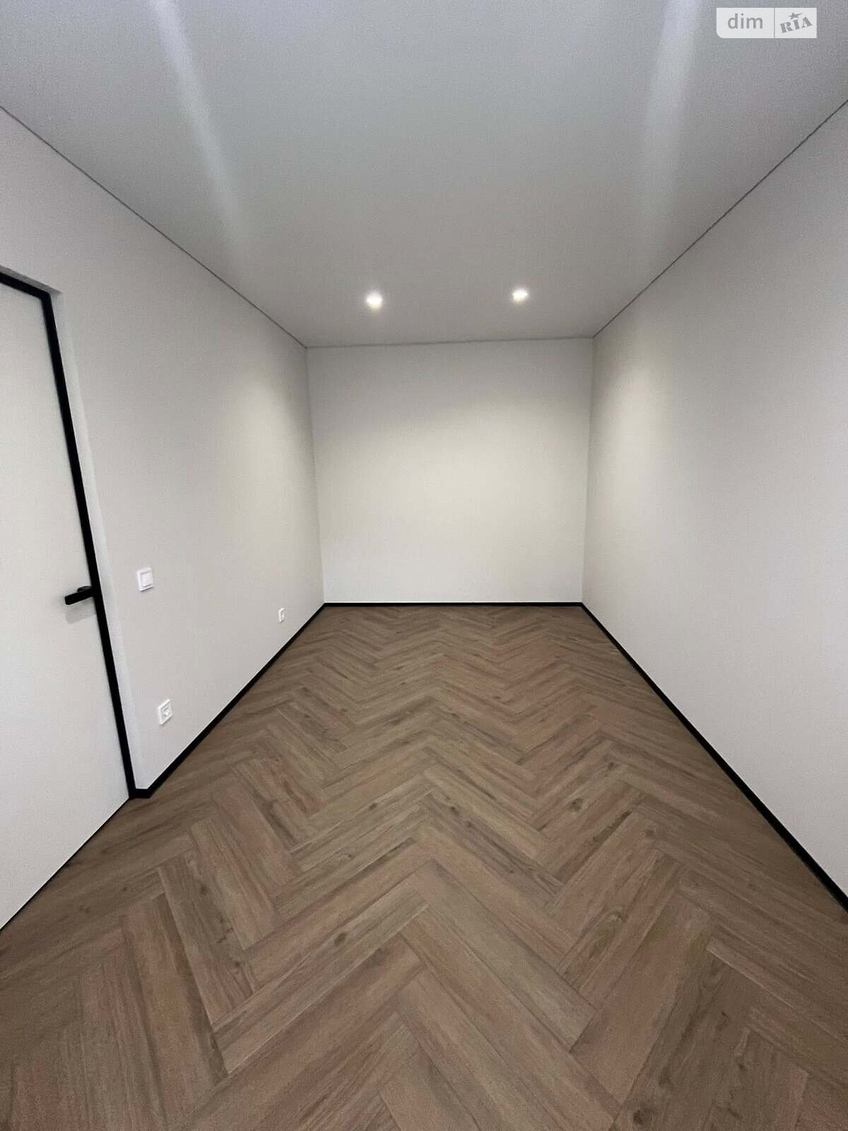 Продаж двокімнатної квартири в Івано-Франківську, на бул. Південний, район Центр фото 1