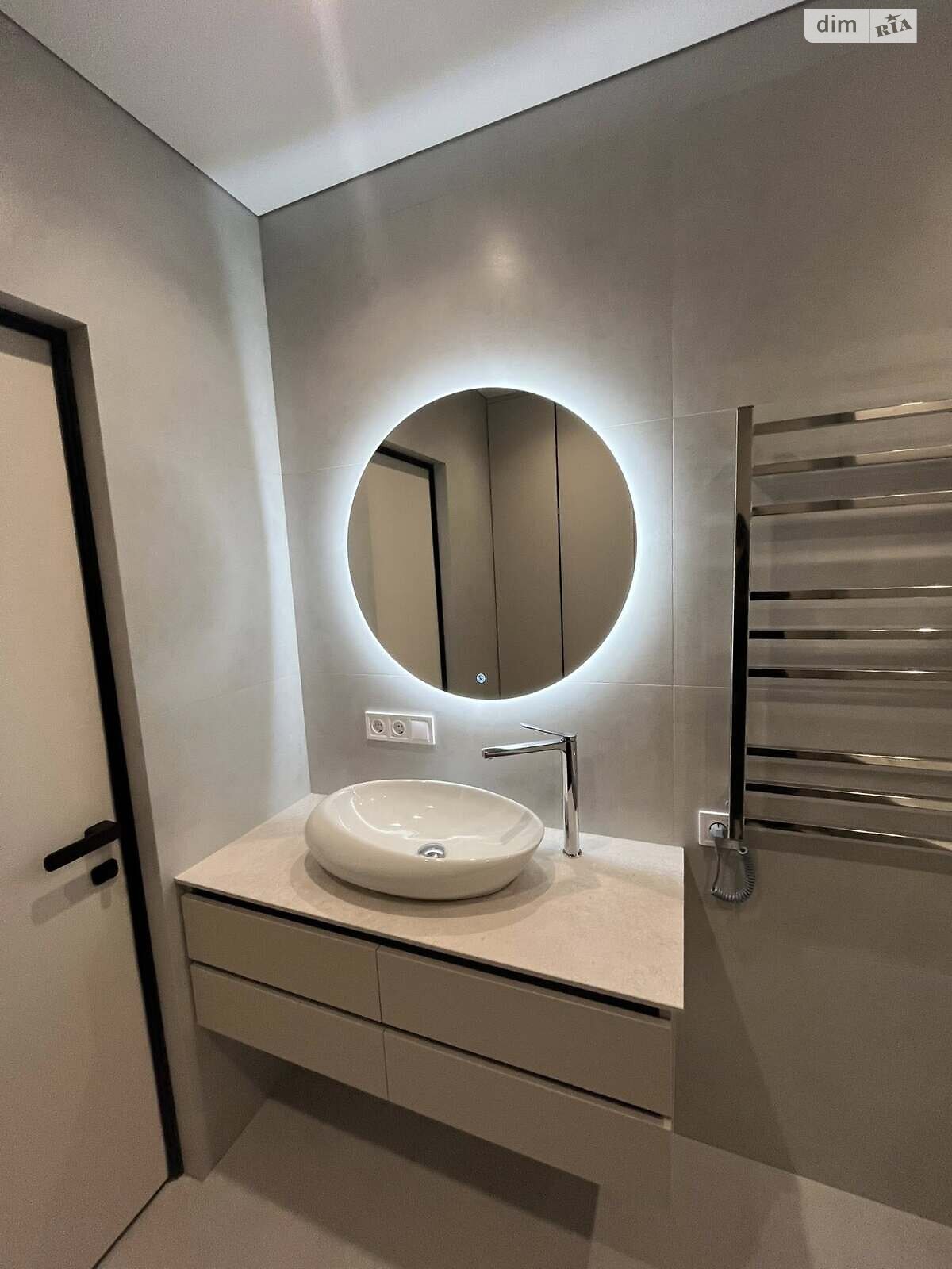 Продаж двокімнатної квартири в Івано-Франківську, на бул. Південний, район Центр фото 1