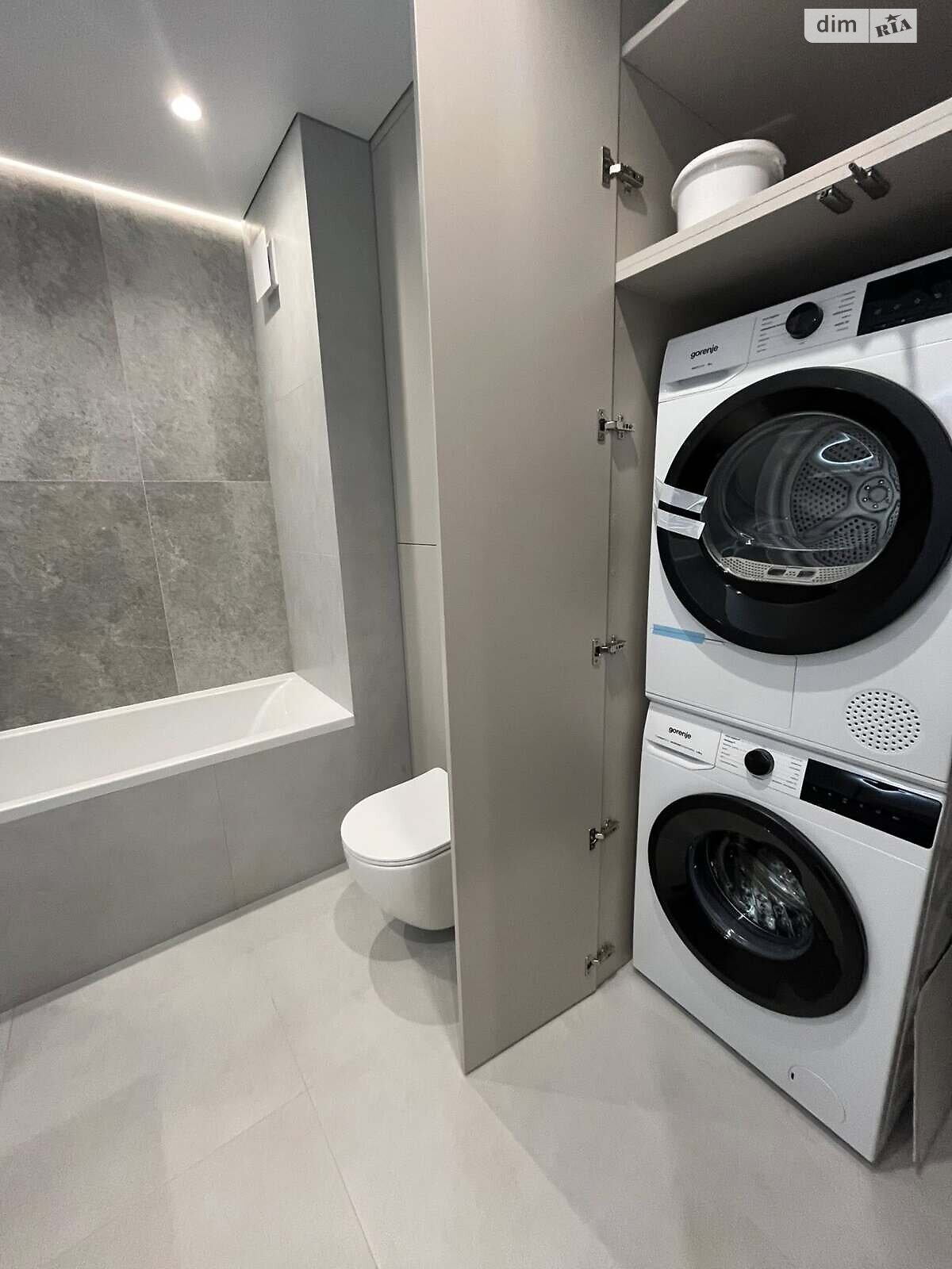 Продаж двокімнатної квартири в Івано-Франківську, на бул. Південний, район Центр фото 1