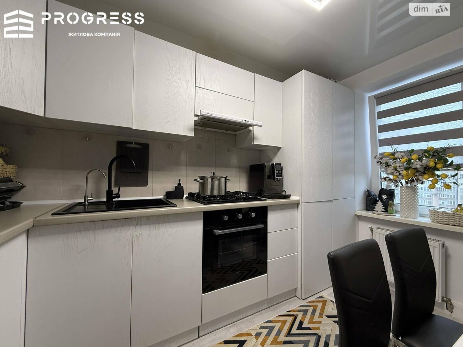 Продажа двухкомнатной квартиры в Ивано-Франковске, на бул. Южный, район Центр фото 1