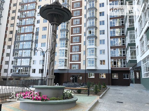 Продажа трехкомнатной квартиры в Ивано-Франковске, район Центр фото 1 Продажа трехкомнатной квартиры в Ивано-Франковске, район Центр фото 1