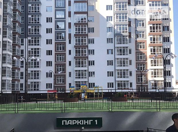 Продаж трикімнатної квартири в Івано-Франківську на вул. Бандери Степана район Центр фото 1 Продаж трикімнатної квартири в Івано-Франківську на вул. Бандери Степана район Центр фото 1