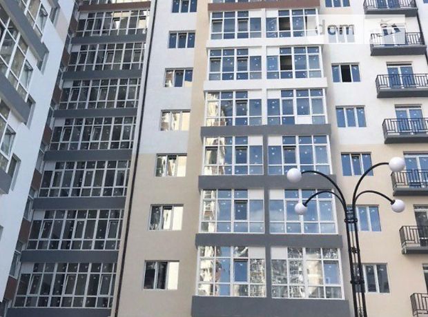 Продаж трикімнатної квартири в Івано-Франківську на вул. Бандери Степана район Центр фото 1 Продаж трикімнатної квартири в Івано-Франківську на вул. Бандери Степана район Центр фото 1