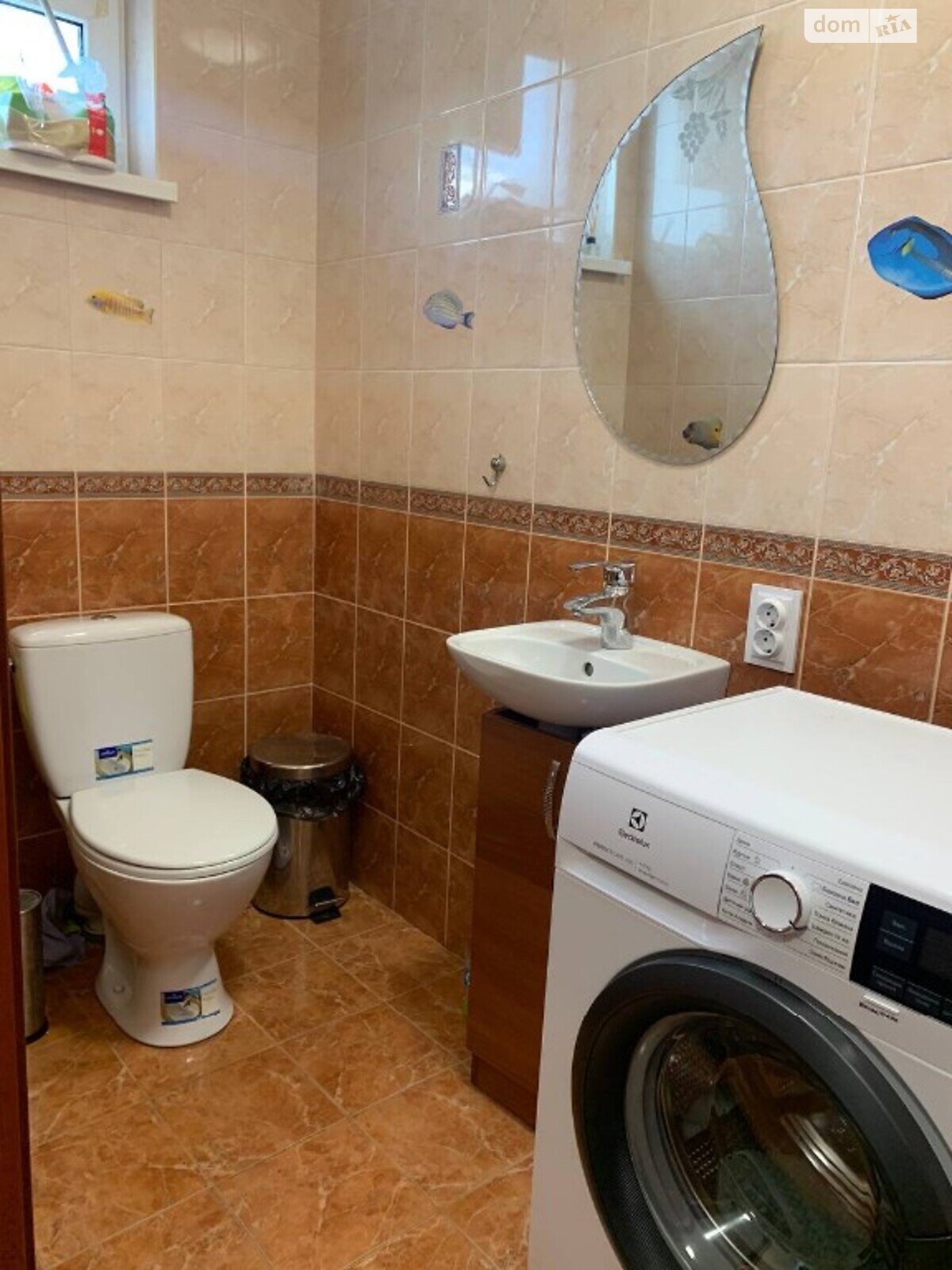Продажа четырехкомнатной квартиры в Ивано-Франковске, на шоссе Калушское, фото 1 Продажа четырехкомнатной квартиры в Ивано-Франковске, на шоссе Калушское, фото 1