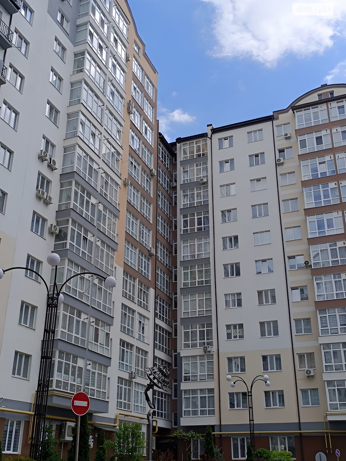 Продажа однокомнатной квартиры в Ивано-Франковске, на ул. Высочана Семена, фото 1 Продажа однокомнатной квартиры в Ивано-Франковске, на ул. Высочана Семена, фото 1
