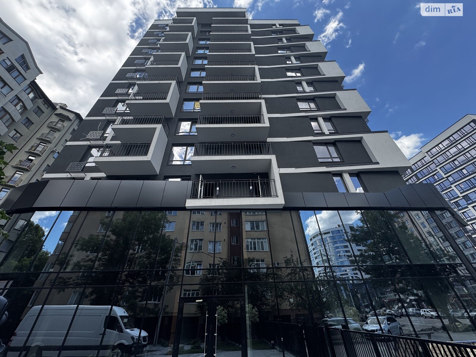 Продаж однокімнатної квартири в Івано-Франківську, на бул. Південний, район Центр фото 1