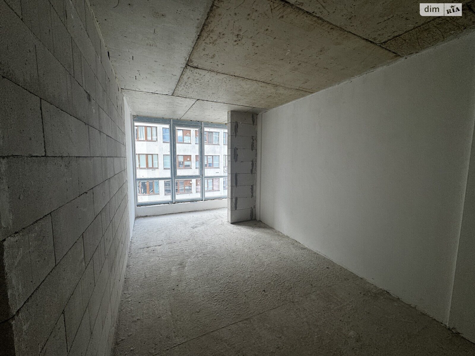 Продаж однокімнатної квартири в Івано-Франківську, на бул. Південний, район Центр фото 1