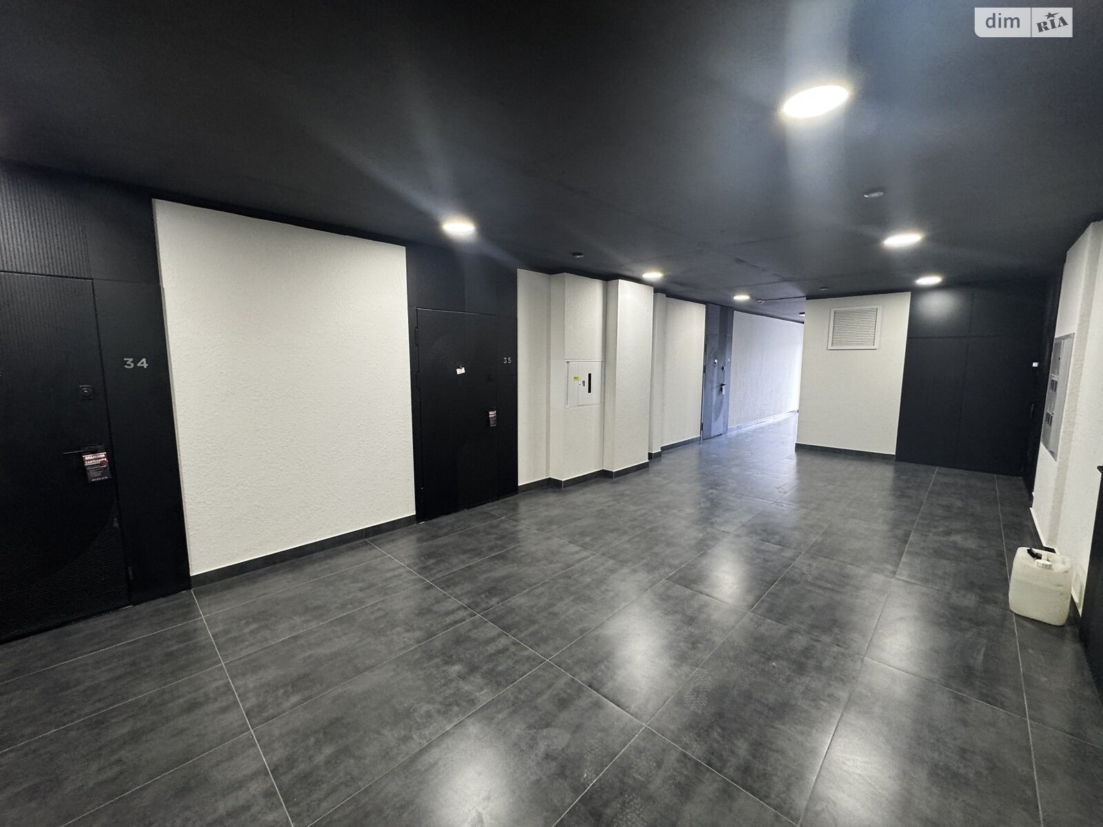 Продаж однокімнатної квартири в Івано-Франківську, на бул. Південний, район Центр фото 1