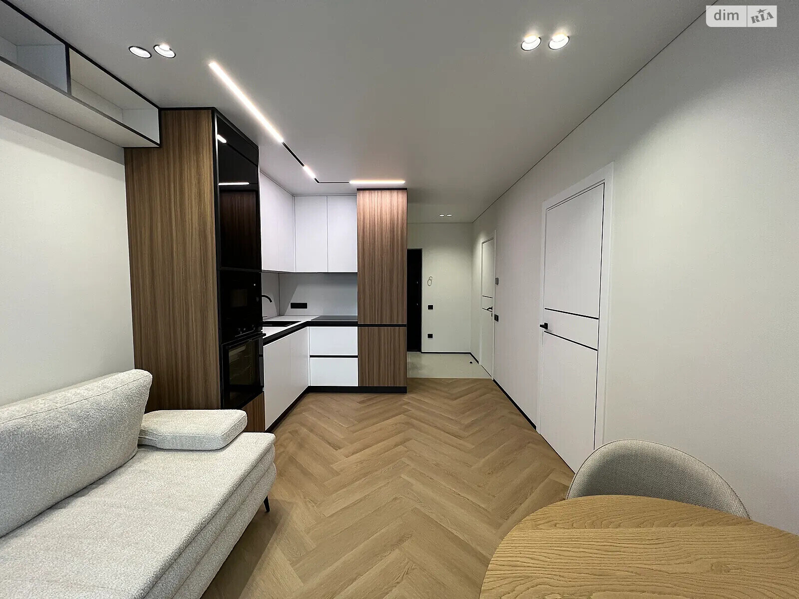 Продаж однокімнатної квартири в Івано-Франківську, на бул. Південний 32Б, фото 1