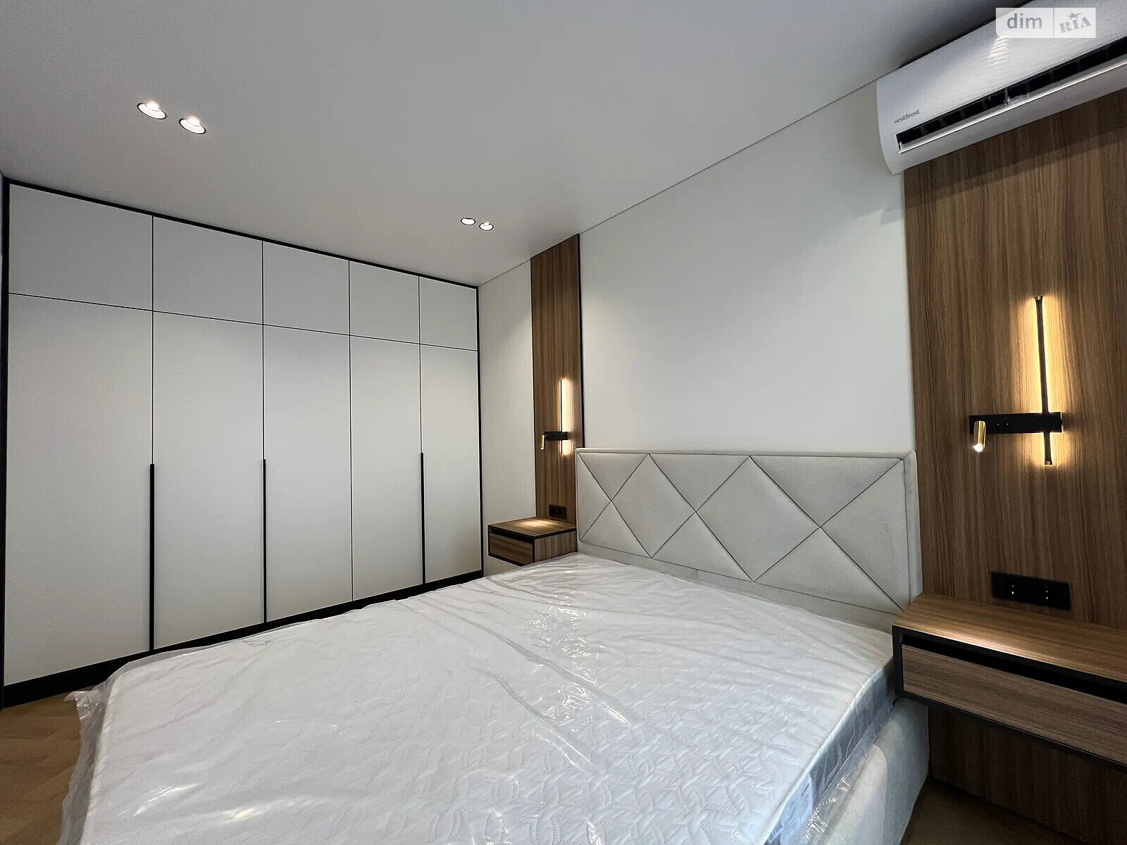 Продаж однокімнатної квартири в Івано-Франківську, на бул. Південний 32Б, фото 1