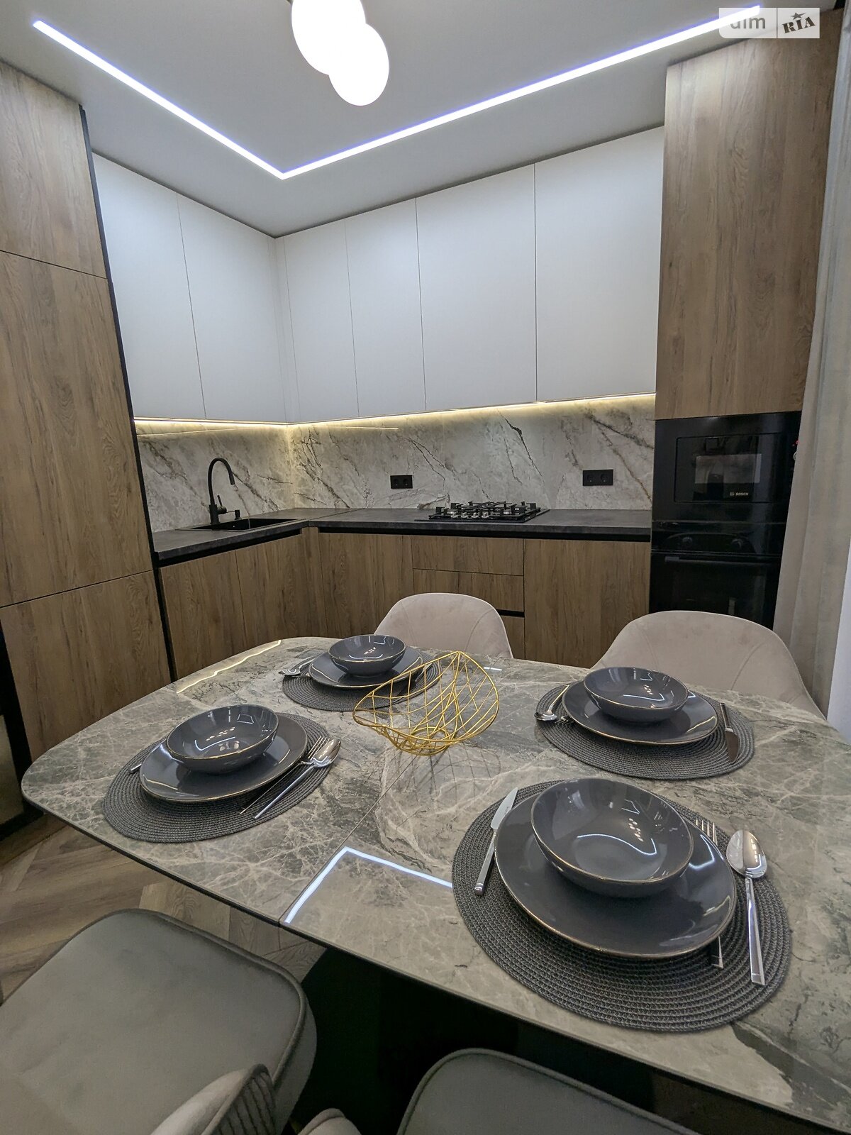 Продажа двухкомнатной квартиры в Ивано-Франковске, на ул. Юліана Пелеша 1, фото 1