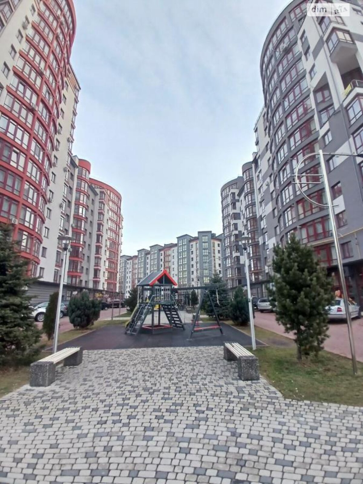 Продажа двухкомнатной квартиры в Ивано-Франковске, на ул. Симоненко Василия, фото 1