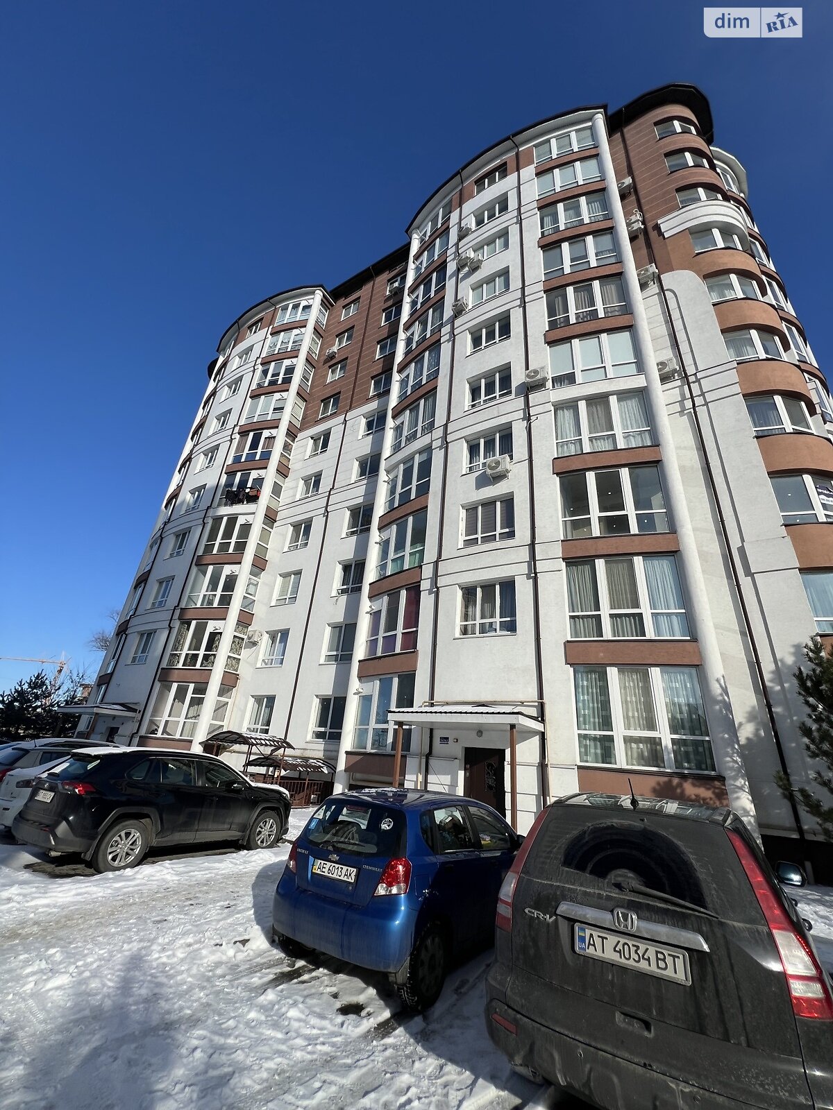 Продажа трехкомнатной квартиры в Ивано-Франковске, на ул. Дворская 32, район Калинова Слобода фото 1